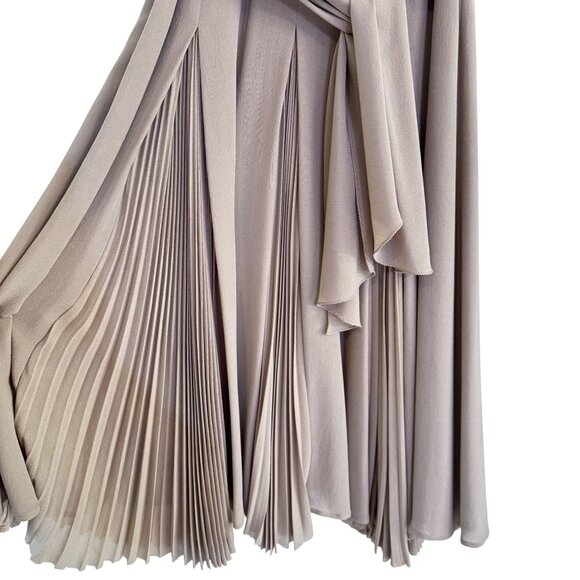 Fendi Women's Tan Pleated Chiffon Short Sleeve Midi Dress Size 42 US 6 - Picture 5 of 12